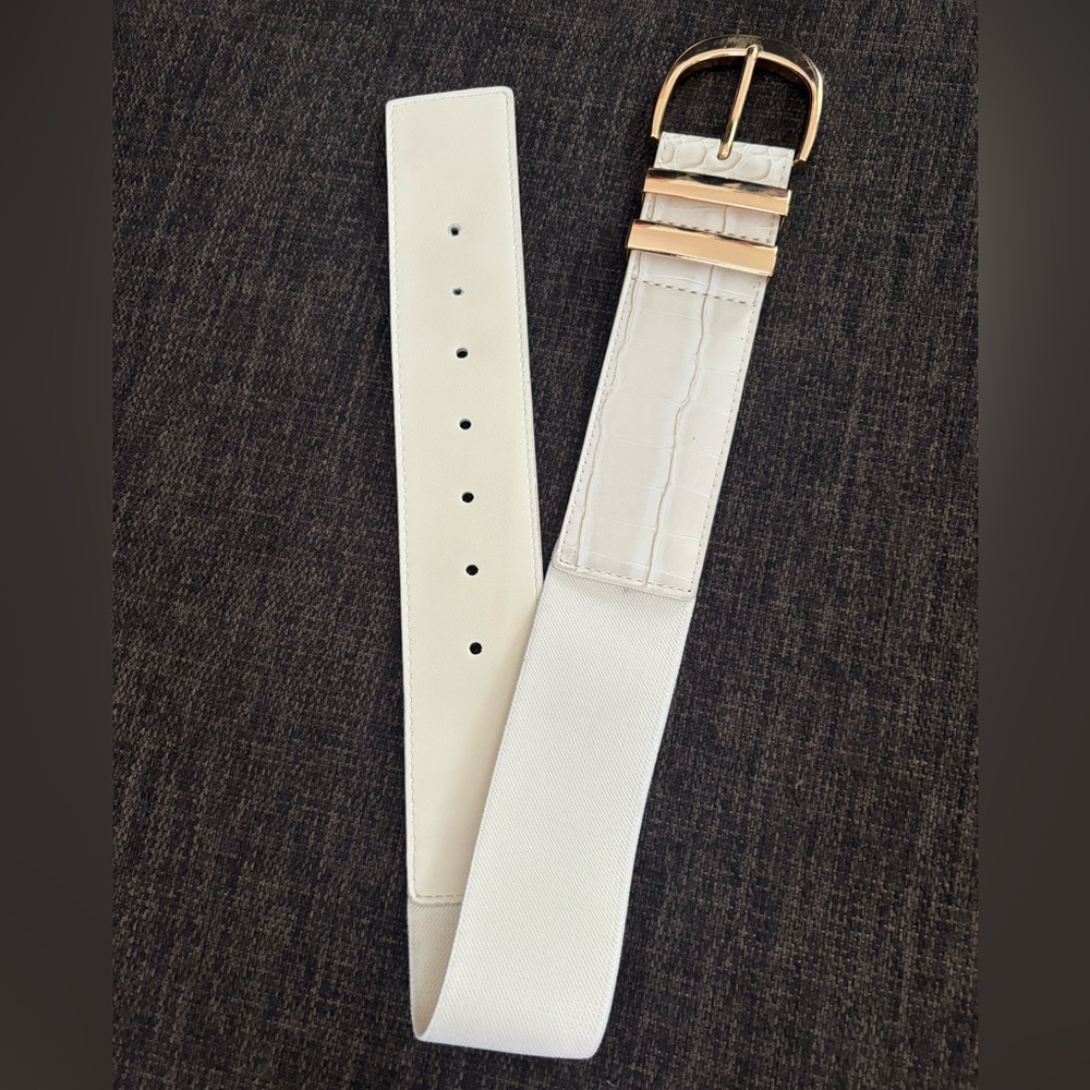 Creamy Slim Waist Belt with a slight stretchy part.